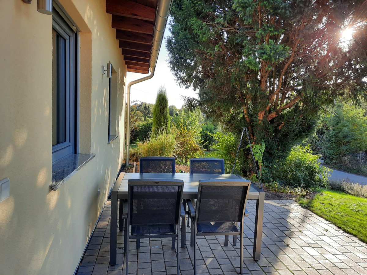 Eigene Terrasse vor der Wohnung